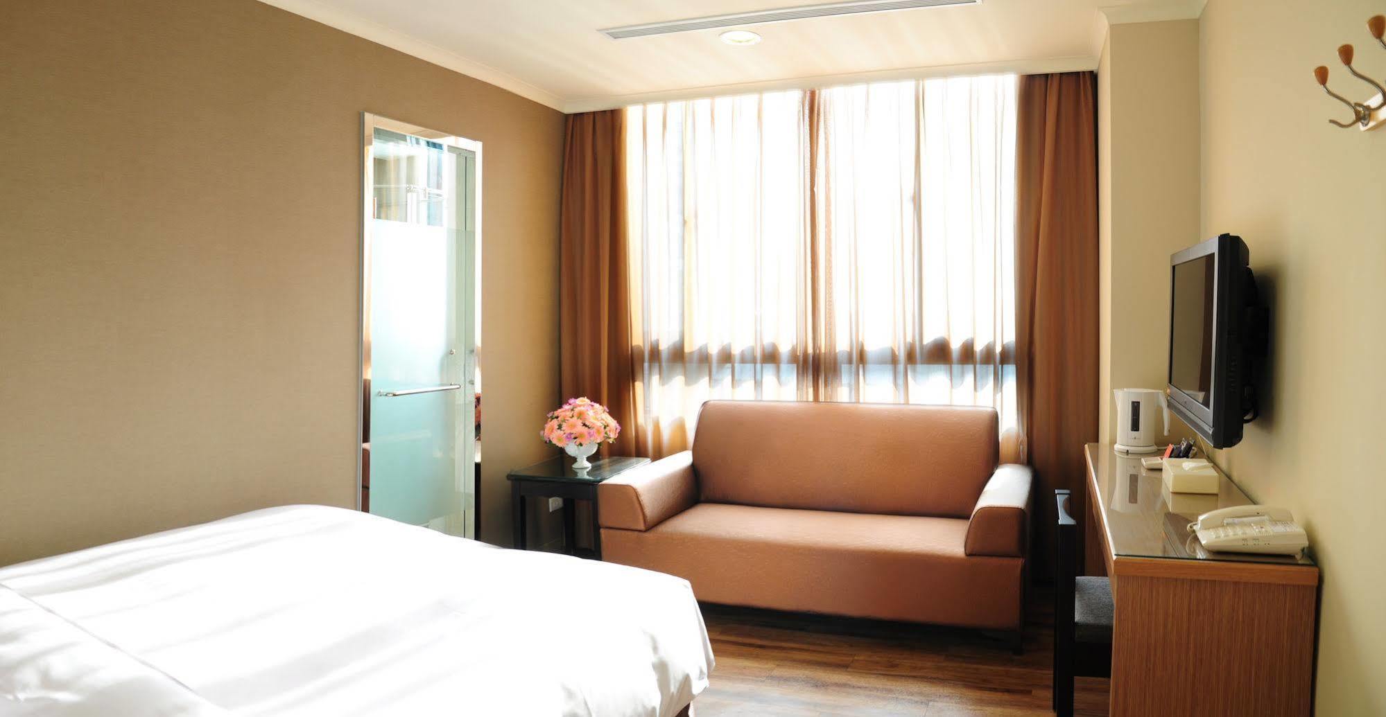 Garden Hotel Taichung Exterior foto